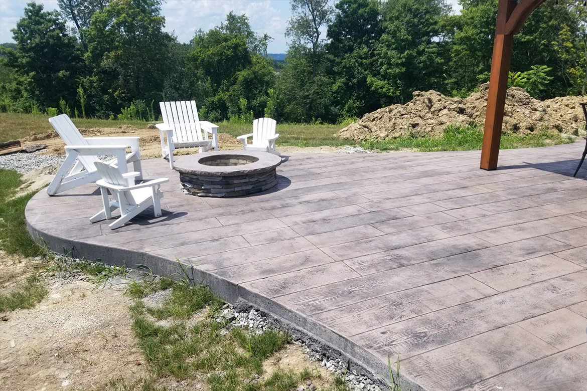Patio with fire pit 1