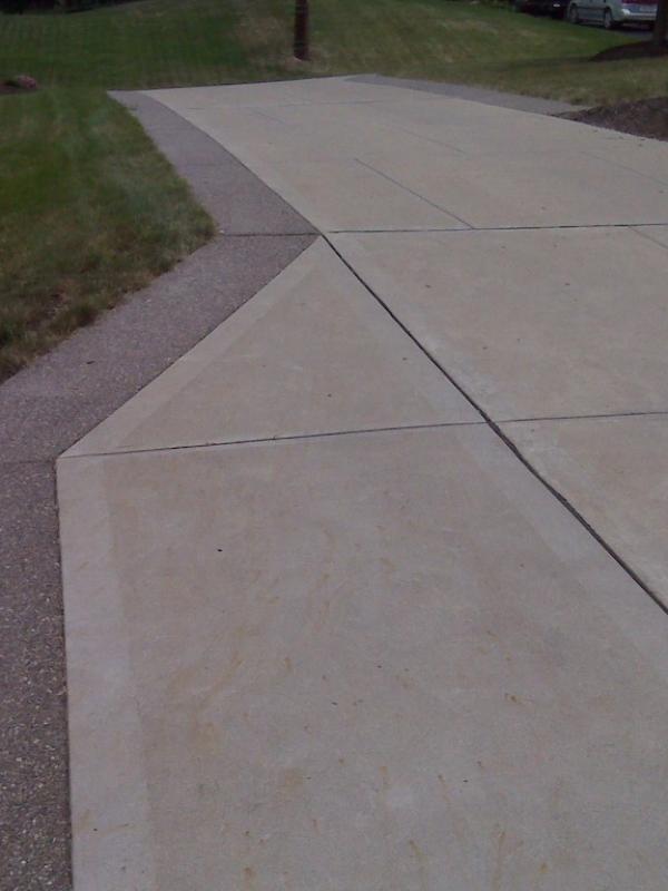 Aggregate border driveway 