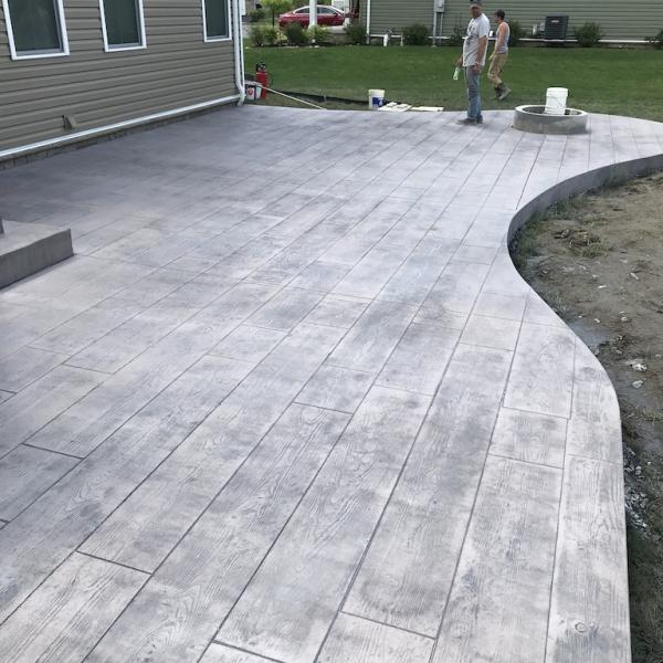 Patio with fire pit 4