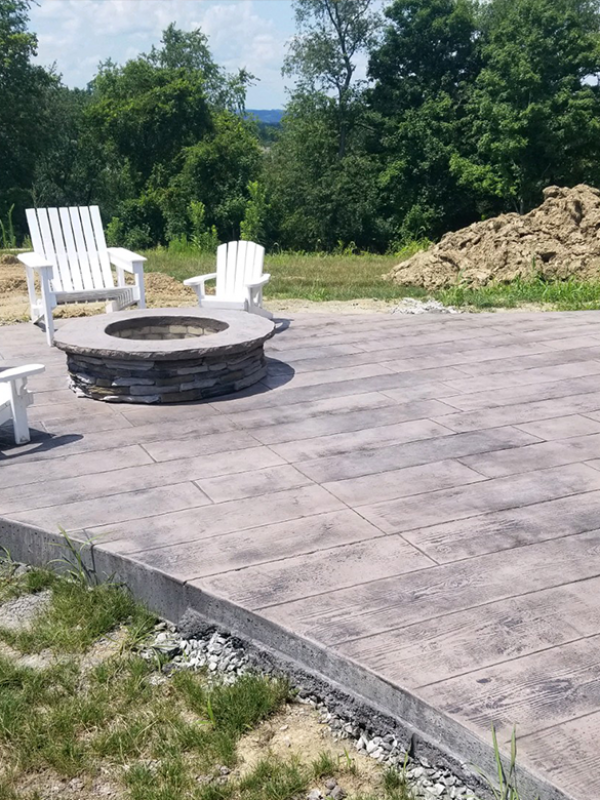 Patio with fire pit 1